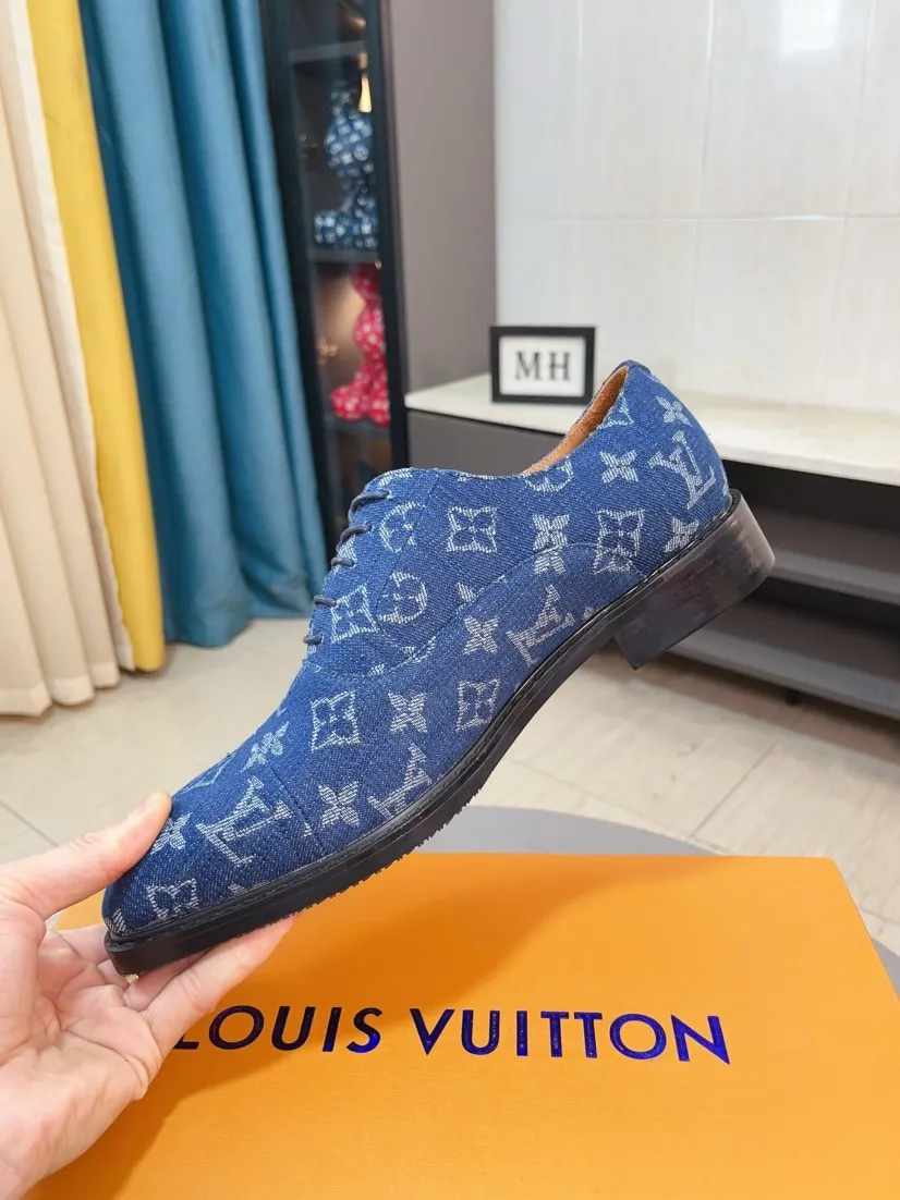Ex-factory price 720🌹🌹High version [LV] Louis Vuitton's popular casual leather shoes🎖Fashionable and elegant🎖🎖Material: Original imported open-edge beaded cowhide, washed cowhide leather lining, original open-molded rubber outsole, high-end and classy, ​​elegant quality, instantly transforming into a handsome man ❤❤Standard\nNumber: 38-44